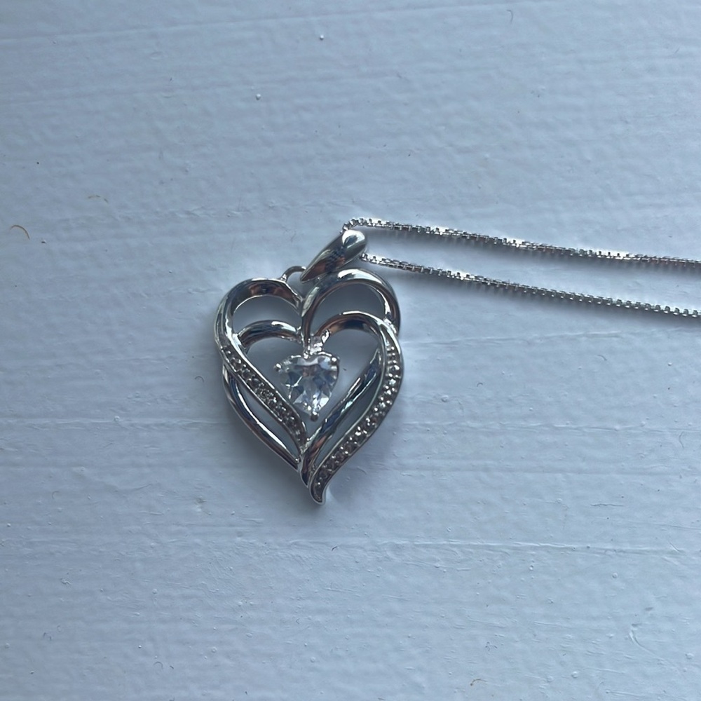 Kay Jewelers silver heart necklace